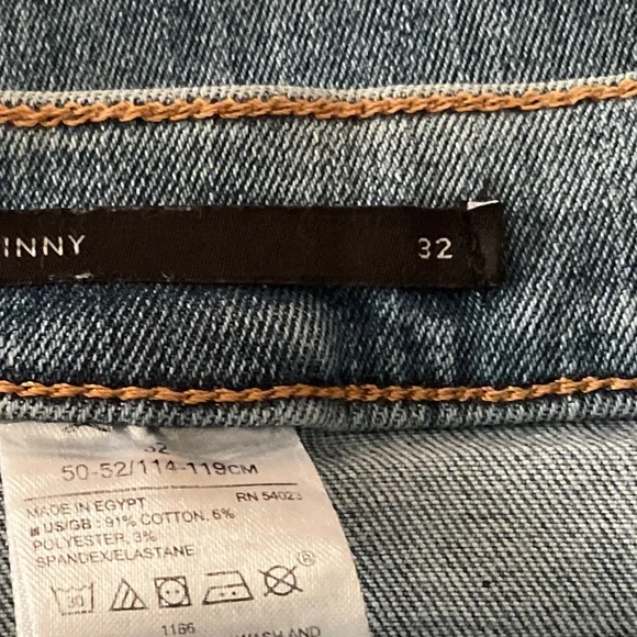 BANANA REPUBLIC Women's Classic Mid Rise Skinny Jean. Medium Wash  Sz. 32 - Picture 8 of 8